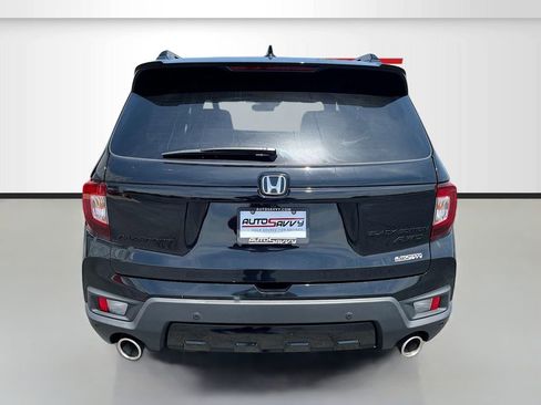 Used 2025 Honda Passport Black Edition image 6