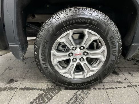 Used 2025 GMC Sierra 1500 SLT image 33