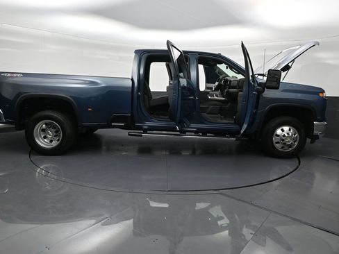 Used 2026 Chevrolet Silverado 3500 LT AWD/4WD image 36