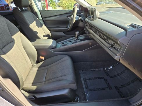 Used 2023 Honda Accord LX image 18