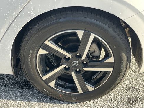 Used 2024 Nissan Sentra SV image 28