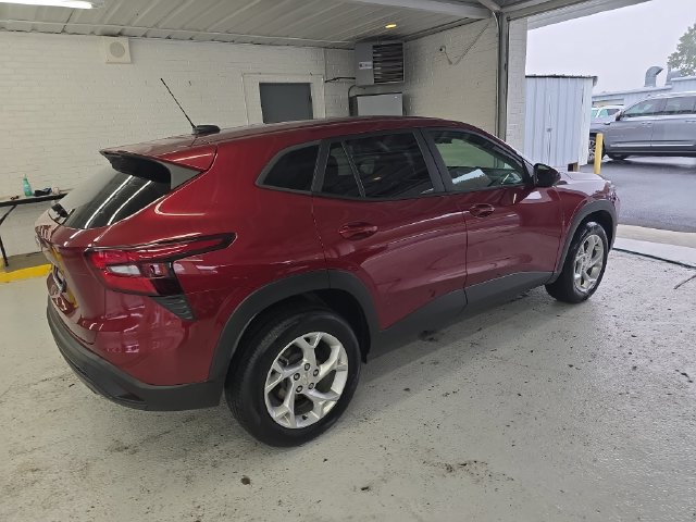 Certified 2024 Chevrolet Trax LS w/ LS Convenience Package FWD image 6