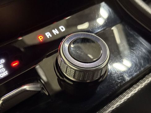 Used 2024 Jeep Grand Cherokee Limited image 17