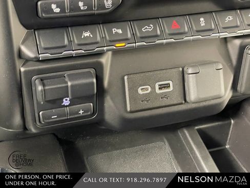 Used 2022 GMC Sierra 1500 SLT w/ SLT Premium Plus Package image 38