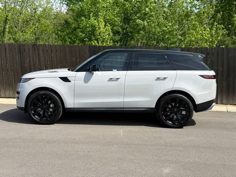 New 2026 Land Rover Range Rover Sport SE AWD/4WD image 2