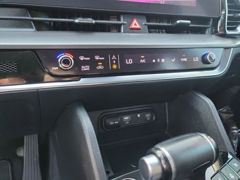 Used 2023 Kia Sportage SX FWD image 19