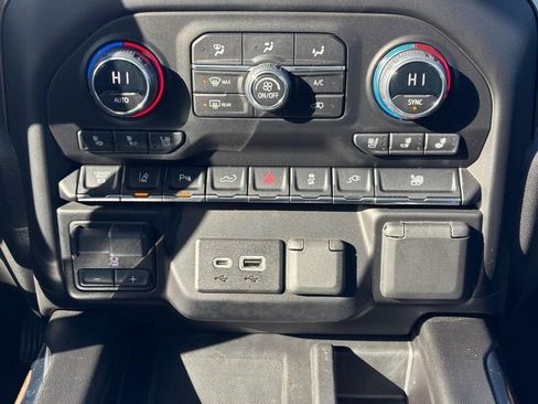 Used 2023 Chevrolet Silverado 3500 High Country image 14