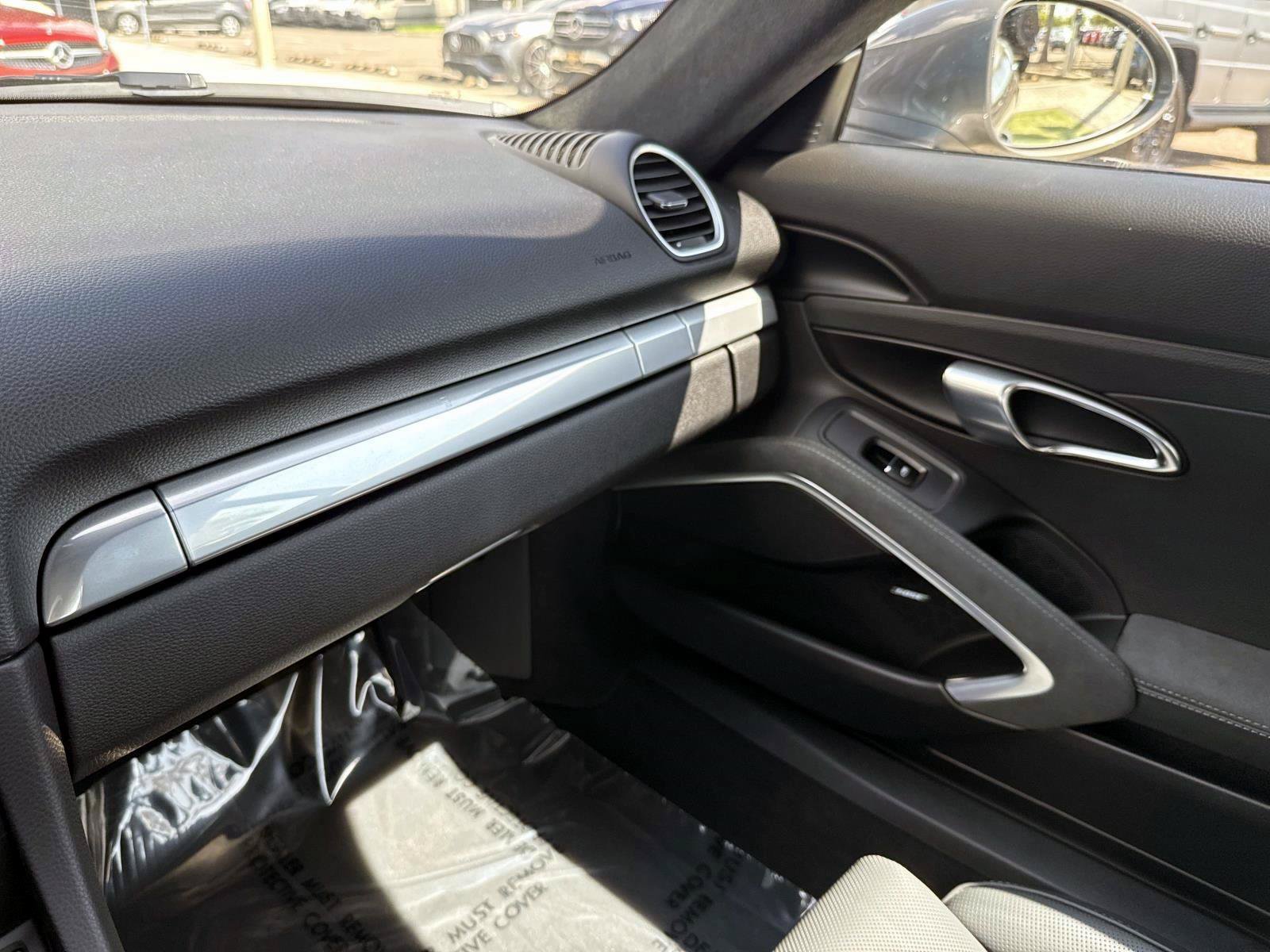 Used 2025 Porsche 718 Cayman GTS RWD image 19