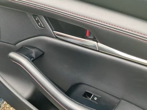 Used 2024 MAZDA MAZDA3 s image 21