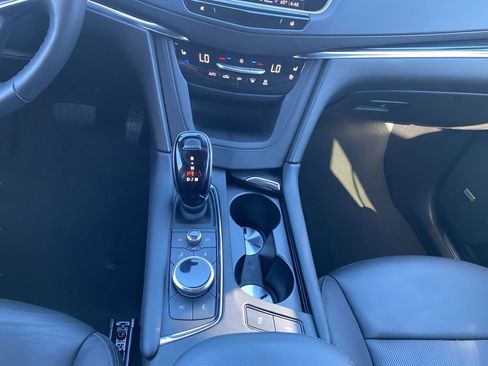 Used 2023 Cadillac XT5 Premium Luxury w/ Technology Package AWD/4WD image 23