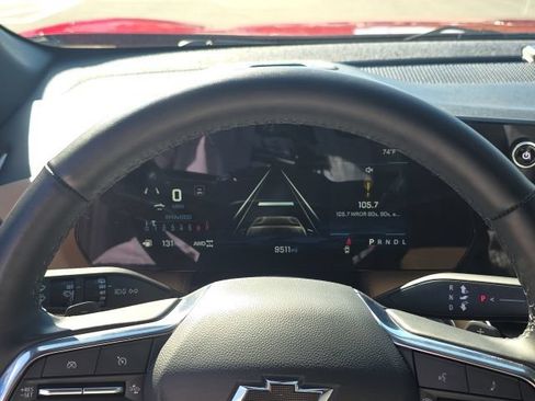 Used 2025 Chevrolet Equinox ACTIV AWD/4WD image 16