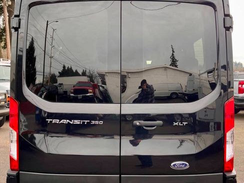 Used 2023 Ford Transit 350 XLT RWD image 6