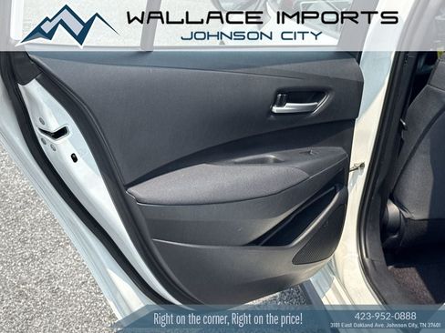 Used 2021 Toyota Corolla LE FWD image 31