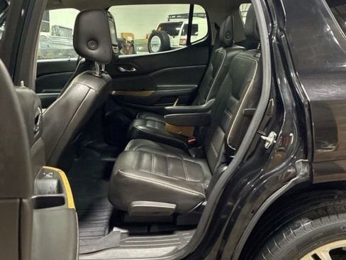 Used 2018 GMC Acadia Denali w/ Technology Package image 10