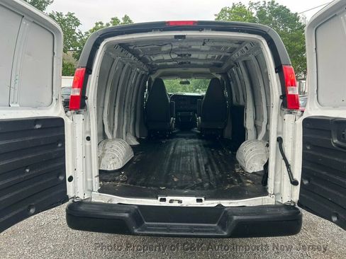 Used 2021 Chevrolet Express 2500 w/ Driver Convenience Package RWD image 16