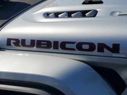 Used 2024 Jeep Wrangler Unlimited Rubicon image 30