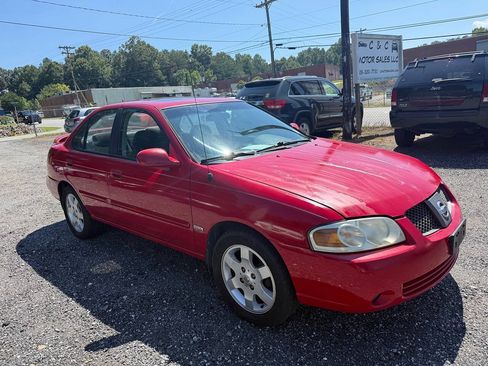 Used 2005 Nissan Sentra 1.8 S w/ (J01) Sunroof Pkg FWD image 7
