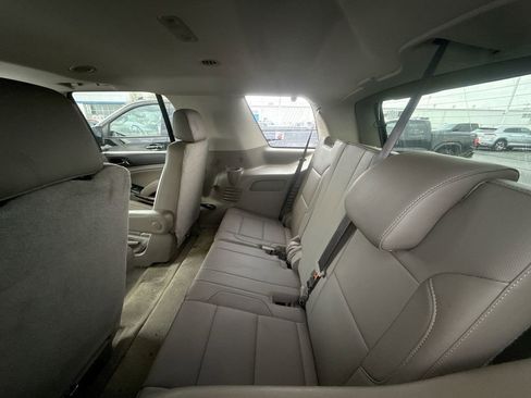 Used 2017 GMC Yukon SLT w/ Open Road Package image 10