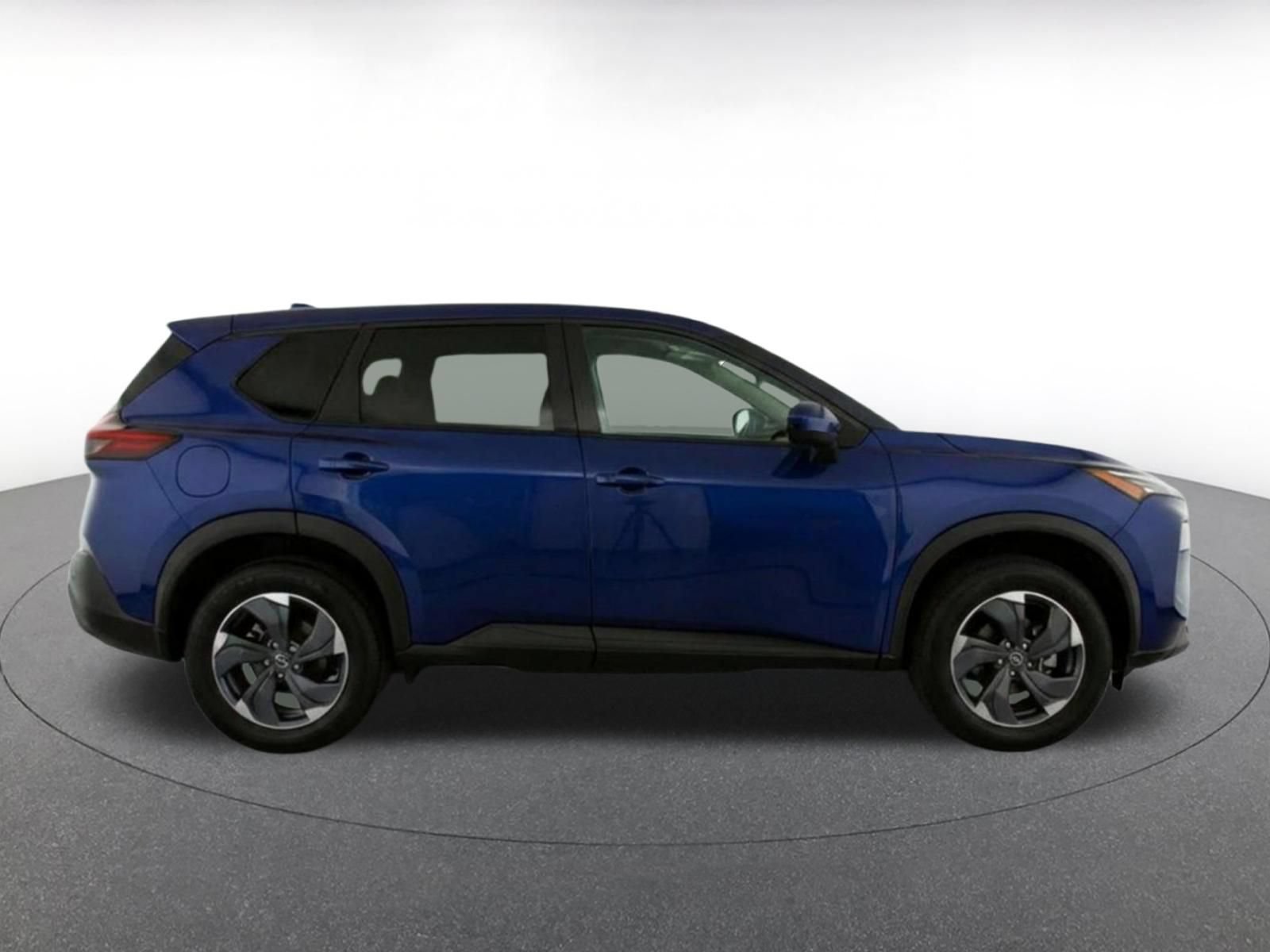 Used 2025 Nissan Rogue SV FWD image 11