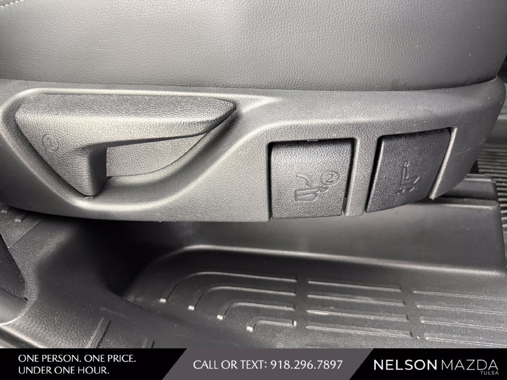 Used 2024 Toyota Highlander XSE FWD image 44