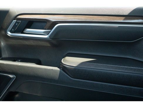 Used 2025 Chevrolet Silverado 1500 LT AWD/4WD image 19