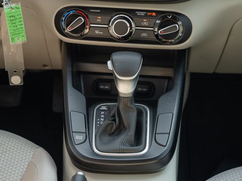 Used 2023 Kia Soul LX FWD image 29