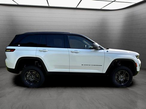 New 2024 Jeep Grand Cherokee Trailhawk image 7