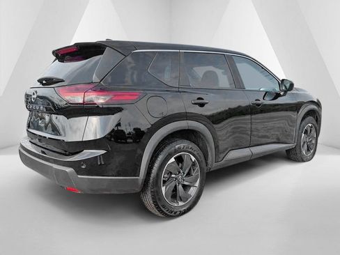 Used 2025 Nissan Rogue SV FWD image 7