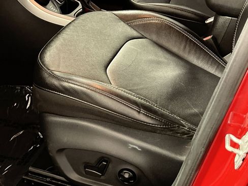 Used 2021 Jeep Compass 80th Special Edition image 14