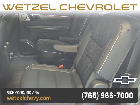 Used 2025 Buick Enclave Avenir w/ Super Cruise Package AWD/4WD image 6