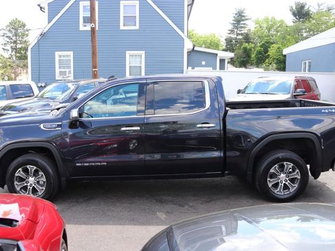Used 2025 GMC Sierra 1500 SLT AWD/4WD image 2
