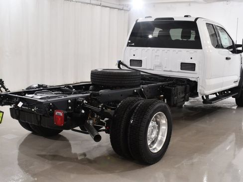 New 2026 Ford F550 4x4 Supercab Super Duty w/ XLT Value Package image 12