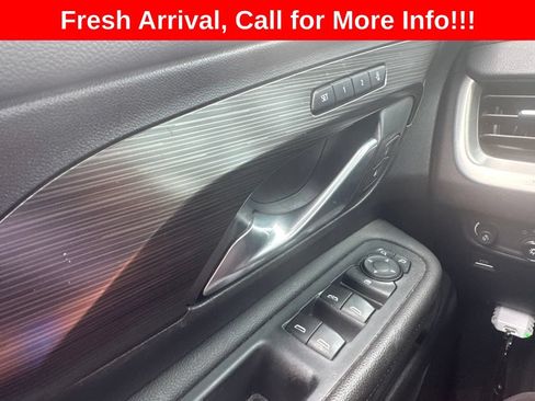 Used 2019 GMC Terrain SLT w/ Preferred Package AWD/4WD image 15