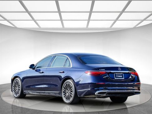 Used 2024 Mercedes-Benz S 580 4MATIC Sedan image 2