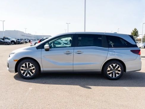 Used 2025 Honda Odyssey EX-L image 4