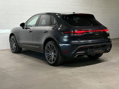 Used 2026 Porsche Macan AWD/4WD image 3