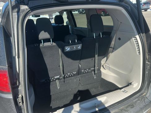 Used 2019 Chrysler Pacifica Touring Plus w/ Cold Weather Group image 25