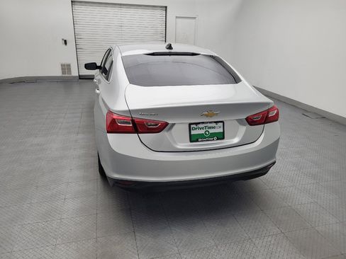 Used 2021 Chevrolet Malibu LS FWD image 6