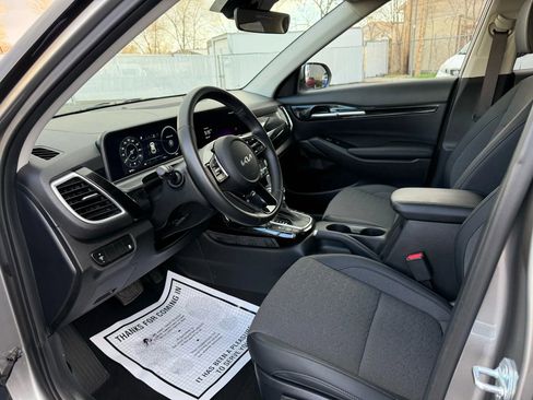 Used 2024 Kia Seltos X-Line AWD/4WD image 9