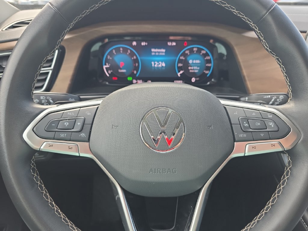 Used 2025 Volkswagen Atlas SE AWD/4WD image 15