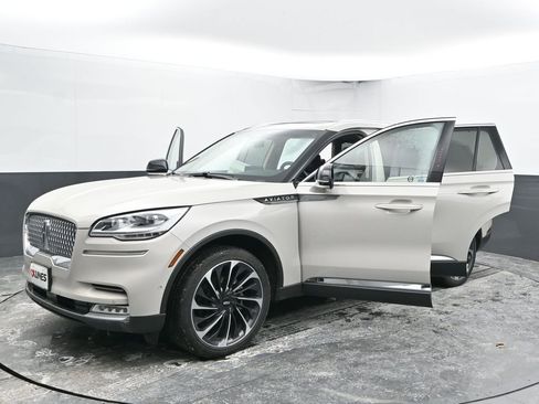 Used 2024 Lincoln Aviator Reserve w/ Equipment Group 201A image 55