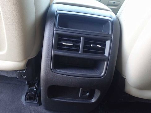 Used 2019 Cadillac XT5 FWD image 36