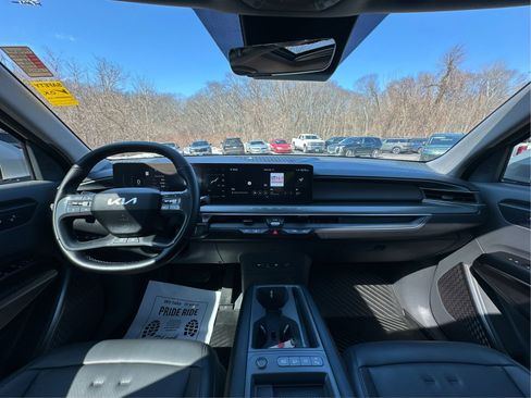 Used 2024 Kia EV9 Wind image 27
