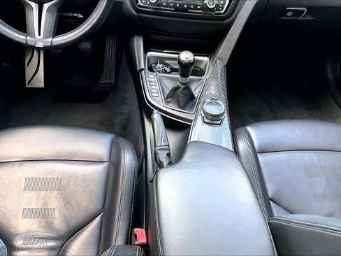 Used 2015 BMW M3 RWD image 17