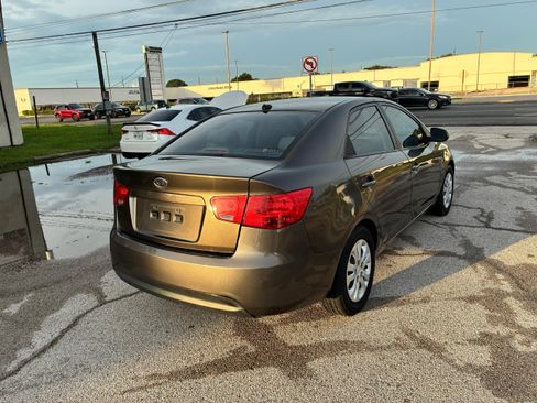 Used 2012 Kia Forte EX FWD image 3