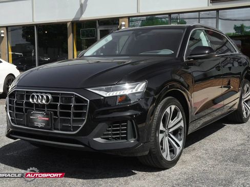 Used 2019 Audi Q8 Prestige image 3