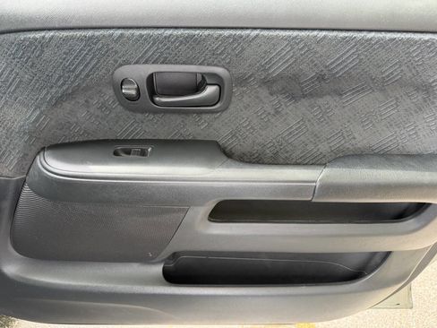 Used 2005 Honda CR-V EX image 11