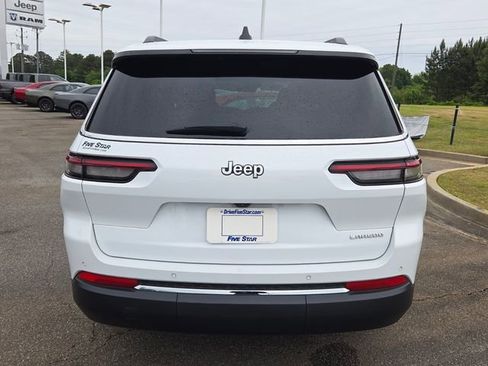 Used 2025 Jeep Grand Cherokee L Laredo RWD image 12