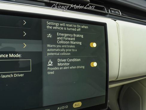 Used 2026 Land Rover Range Rover Long Wheelbase SE AWD/4WD image 18