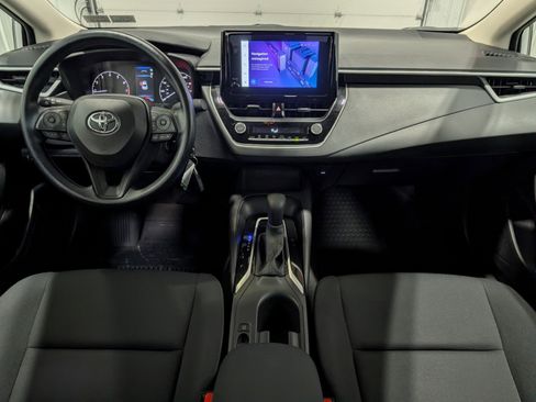 Used 2025 Toyota Corolla LE image 11
